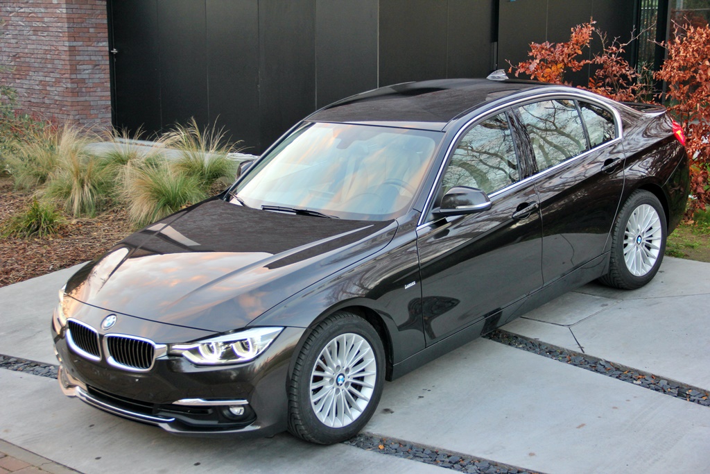 BMW 318dA Berline Luxury Line