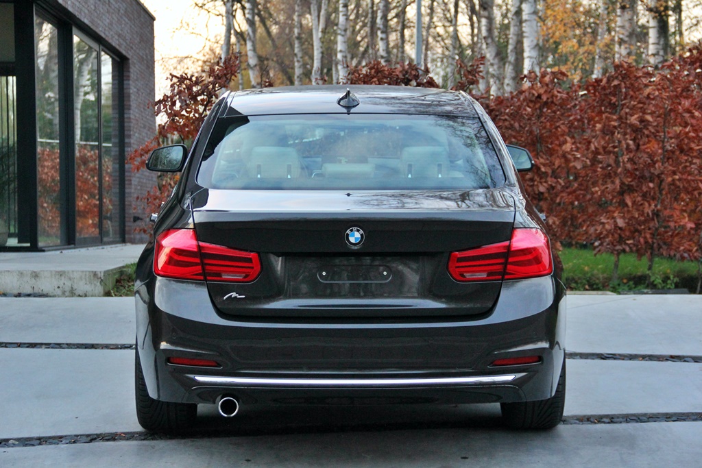 BMW 318dA Berline Luxury Line