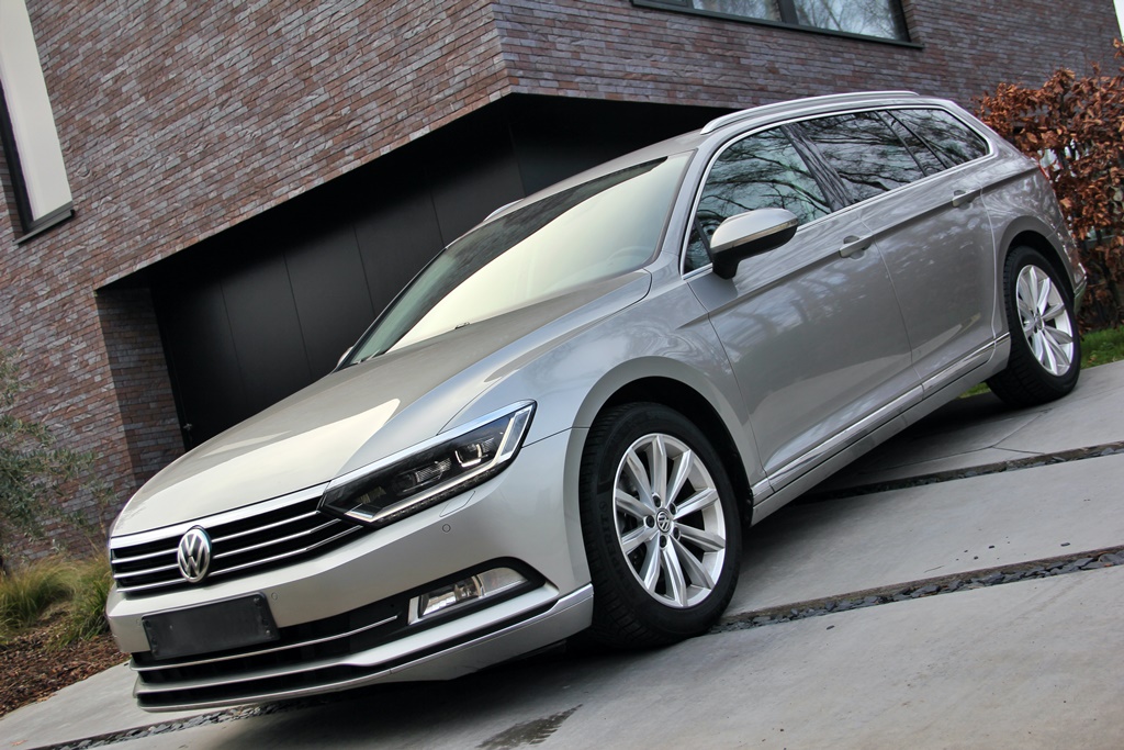 Volkswagen Passat Variant 1.6 TDI DSG Highline