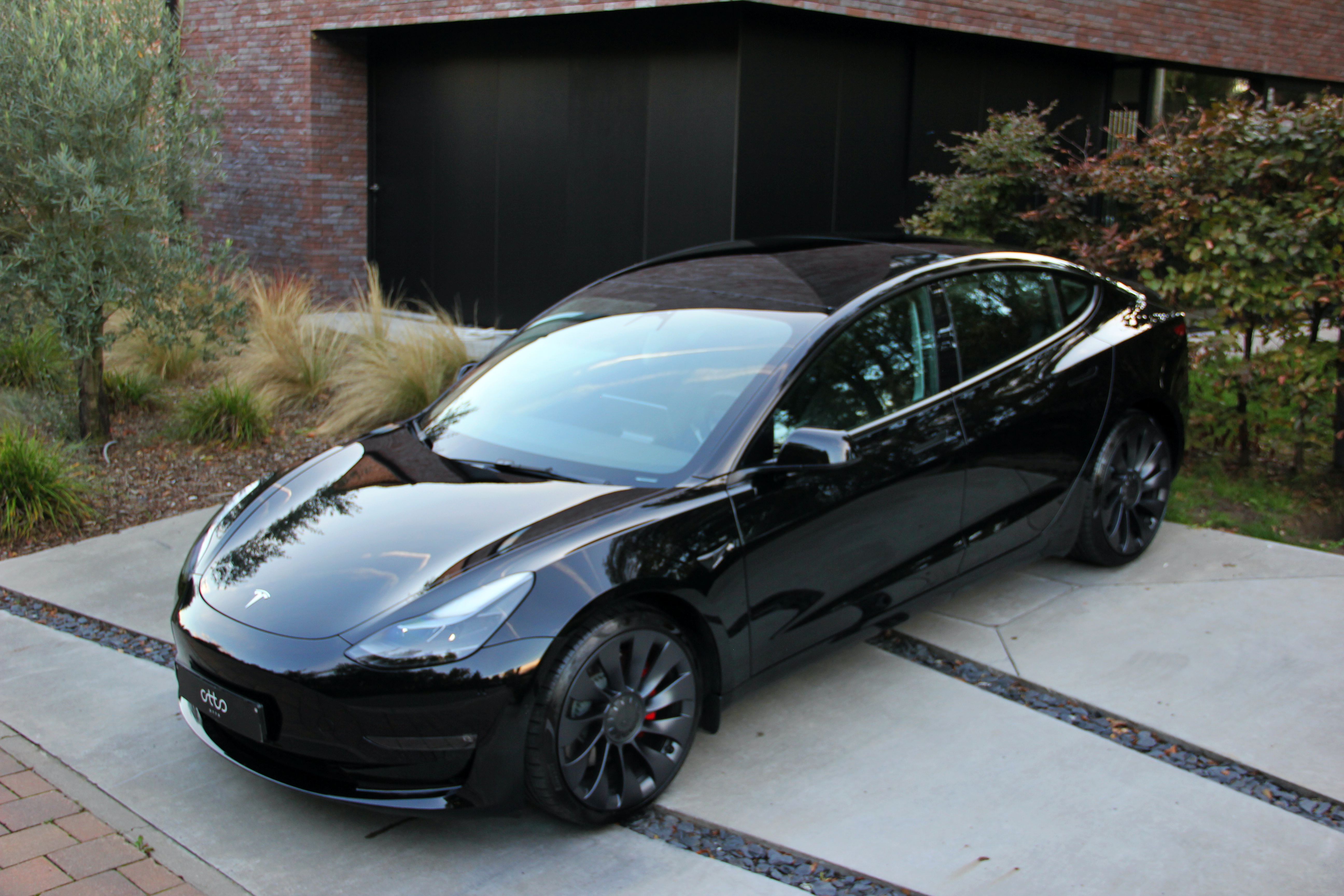 Tesla Model 3 Performance Dual-Motor All-wheel-drive