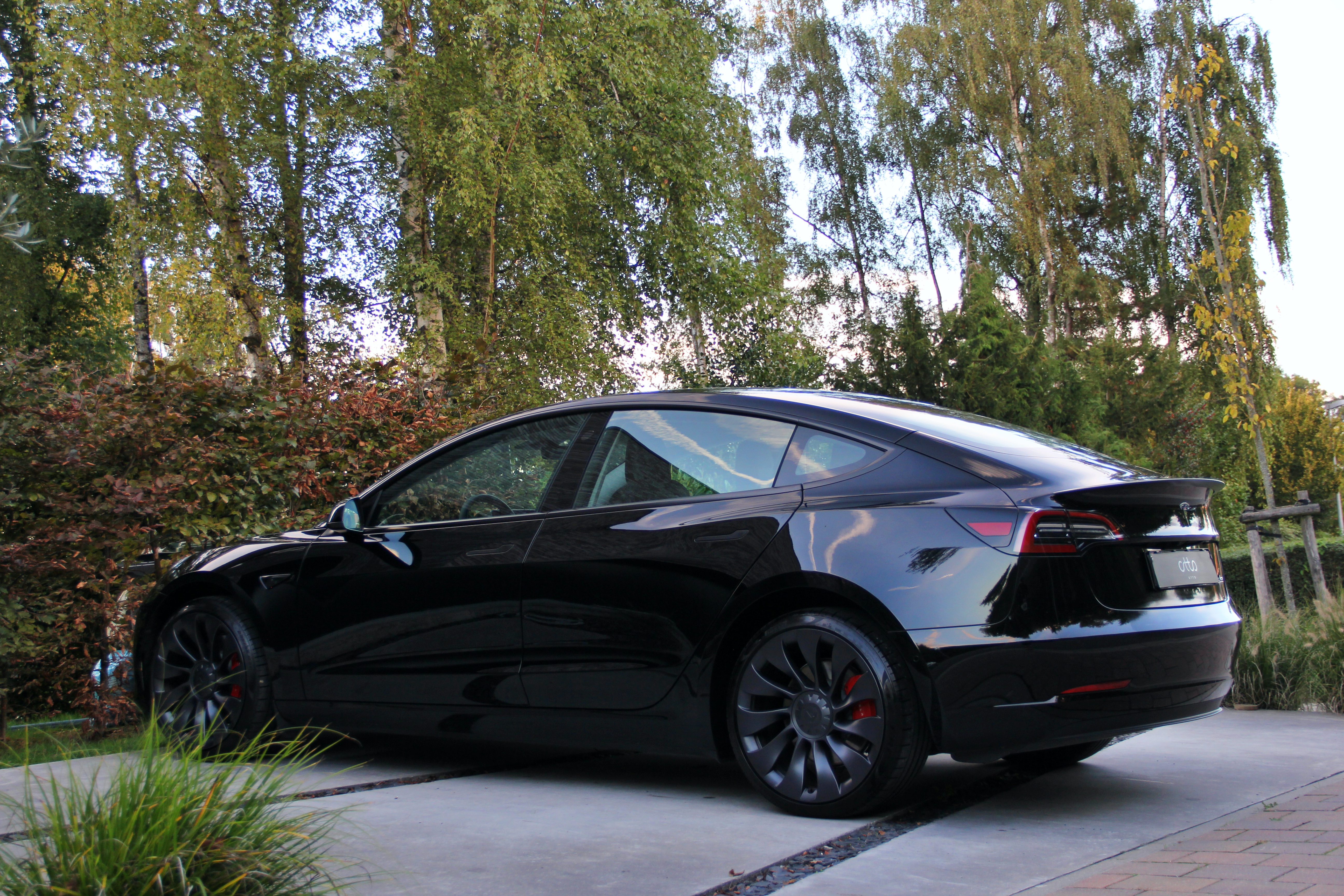 Tesla Model 3 Performance Dual-Motor All-wheel-drive